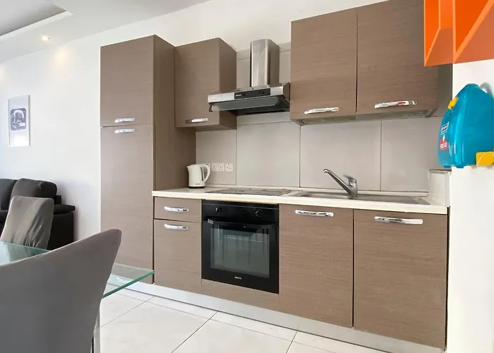 Paceville Apartamento *