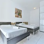 Paceville Apartamento *